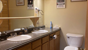 King with Full Kitchen Suite Photo 6